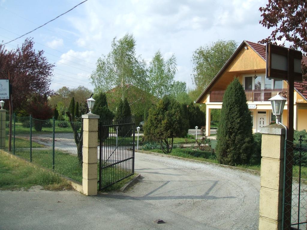 Tó Vendégház Debrecen Kültér fotó